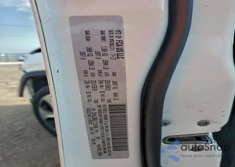 2018 Jeep Compass Latitude z USA, uszkodzony, nr VIN 3C4NJDBB2JT131606